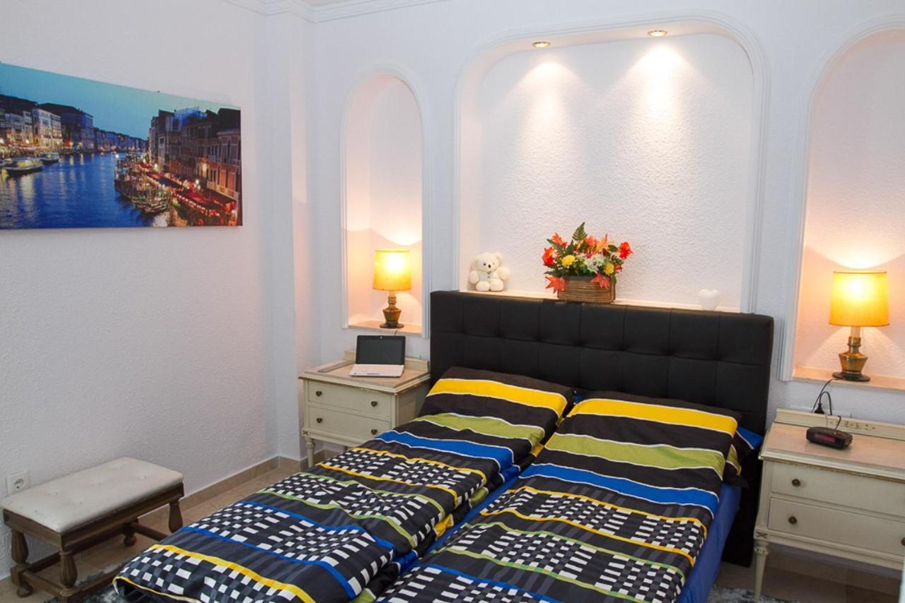 Carihuela Apartment Torremolinos Bagian luar foto